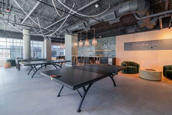 Ping pong lounge